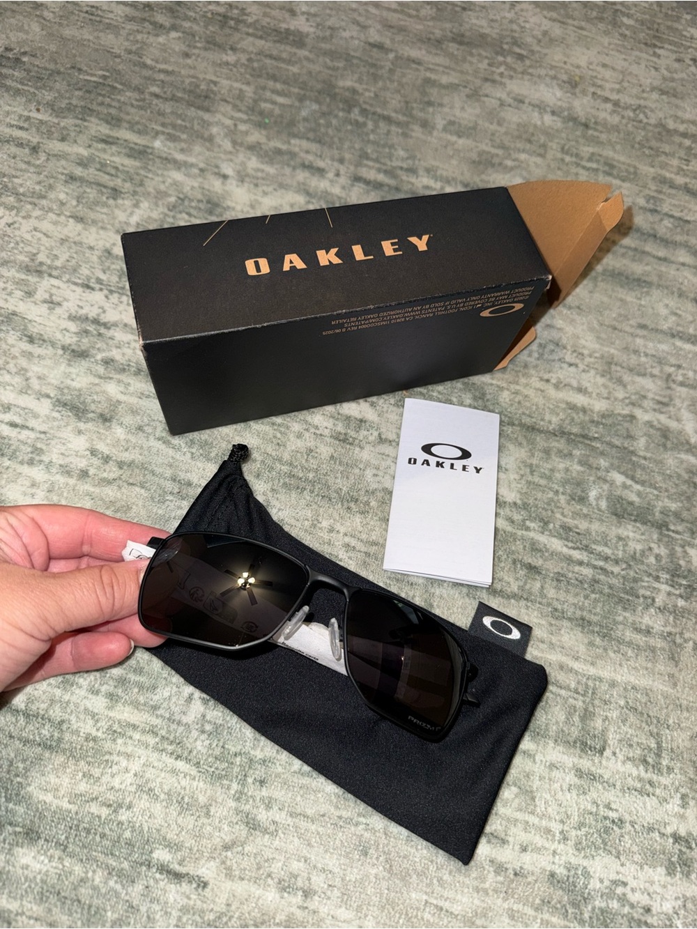 Oakley Men’s EJECTOR Black Polarized Sunglasses